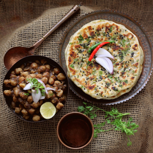 Bread Kulcha With Chole (Stuffed)