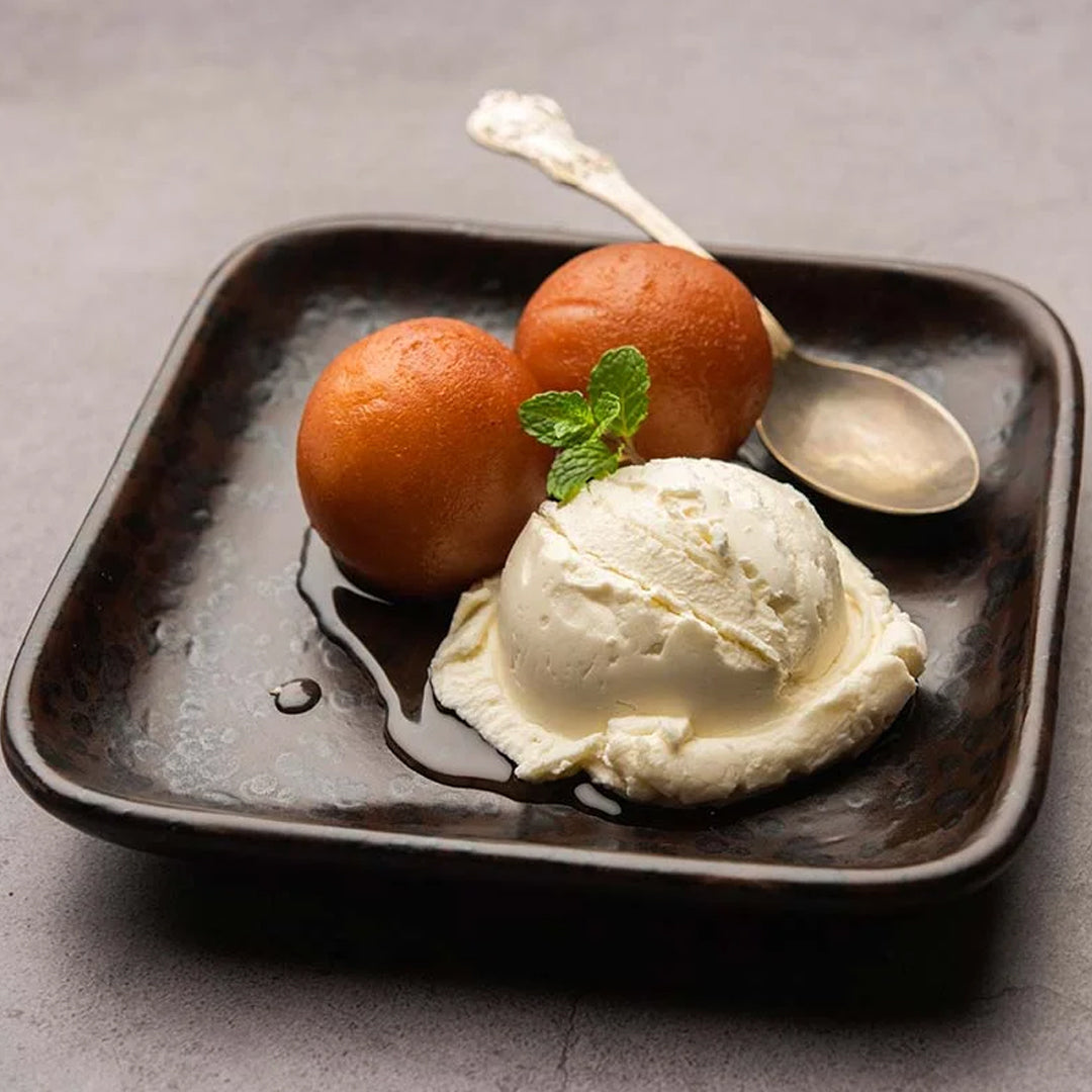 Gulab Jamun & Ice Cream (2 Pc)